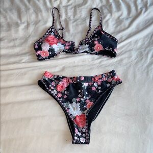 🌟 Two piece bathing suit